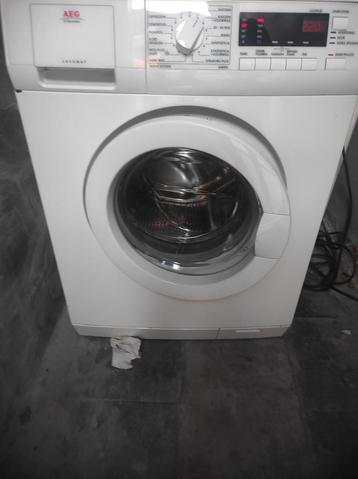 Wasmachine aeg lavamat moet snel weg doe bod  beschikbaar voor biedingen