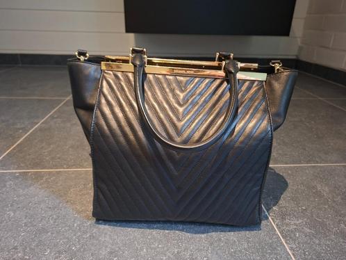 Handtas Michael Kors in zacht leder, Handtassen en Accessoires, Tassen | Damestassen, Zo goed als nieuw, Handtas, Zwart, Ophalen of Verzenden