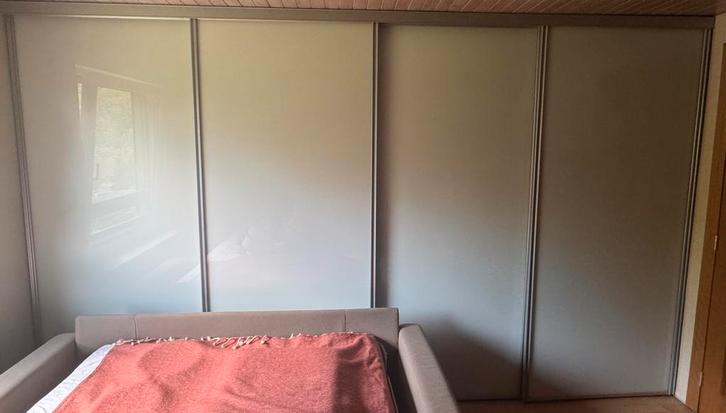4 Portes coulissantes, Huis en Inrichting, Slaapkamer | Complete slaapkamers, Zo goed als nieuw, Ophalen