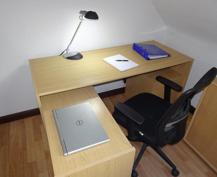 Volledig L-vormig bureau, met dactylotafel en ladenblok, Huis en Inrichting, Bureaus, Gebruikt, Bureau, Ophalen