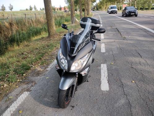honda  silver wing  400, Motoren, Motoren | Honda, Particulier, Scooter, 12 t/m 35 kW, 2 cilinders, ABS, Handvatverwarming, Ophalen