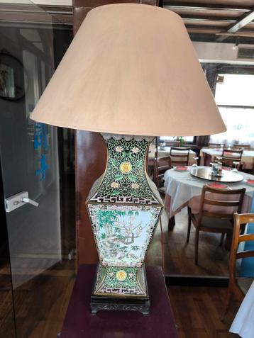 Une grande lampe d'origine chinoise année 1960/1970