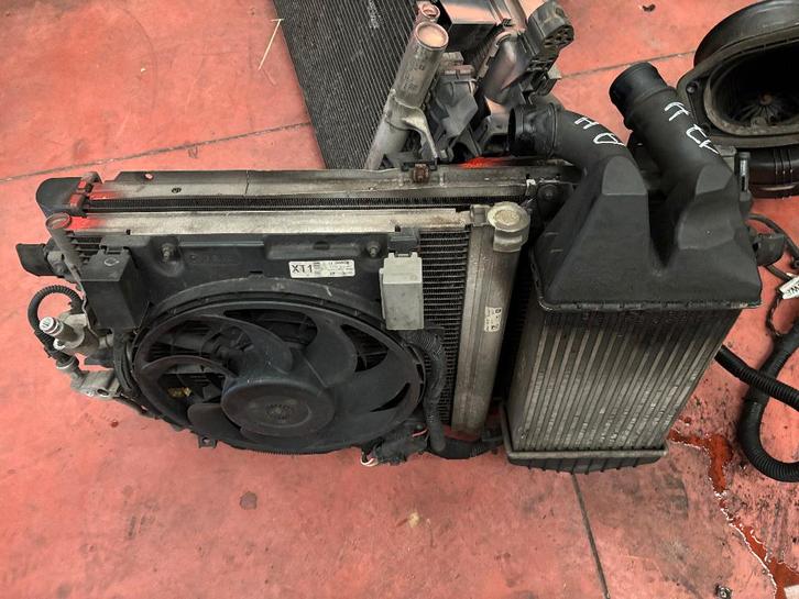 RADIATEUR OPEL ASTRA H 1700 TURBO DIESEL, Auto-onderdelen, Overige Auto-onderdelen, Opel, Gebruikt, Ophalen