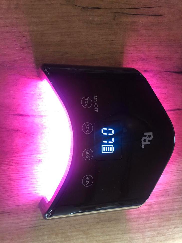 Nagellamp Mini LED black Polkadots, Handtassen en Accessoires, Uiterlijk | Cosmetica en Make-up, Zo goed als nieuw, Ophalen