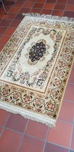 GHOUM zijden handgeknoopte  Perzische tapijt, Crème, 100 tot 150 cm, 150 tot 200 cm, Gebruikt