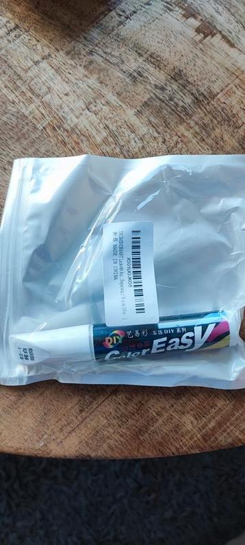Stylo de retouche blanc  beschikbaar voor biedingen