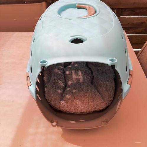 Kattenhuisje met kussentje, Dieren en Toebehoren, Kattenmanden, Gebruikt, Ophalen