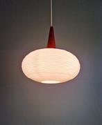 Suspension en opaline blanche et teck, style scandinave,1960, Enlèvement ou Envoi