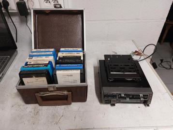 Sanyo 8 track met fm tuner voor oldtimers incl cassettes beschikbaar voor biedingen