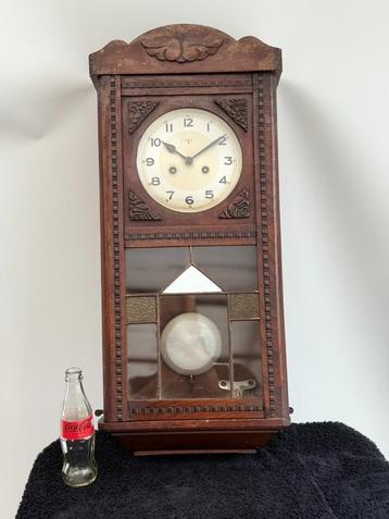 Antieke mechanische wandklok met slagwerk – jaren ‘30/’40 beschikbaar voor biedingen