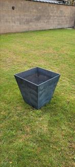 Bloembak uit gerecycled materiaal, Tuin en Terras, Ophalen, Zo goed als nieuw