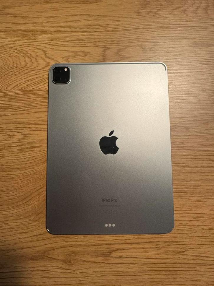 IPad Pro 2022 (M2) 128GB WIFI + ACCESSOIRES, Computers en Software, Apple iPads, Zo goed als nieuw, Apple iPad Pro, Wi-Fi, 11 inch