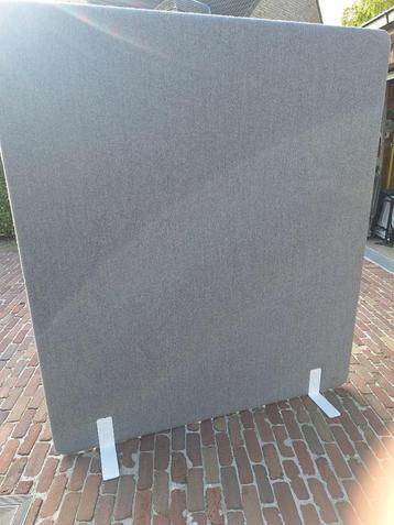 Tussenwand beschikbaar voor biedingen