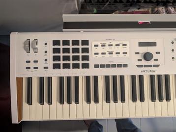 Arturia KeyLab 88 mk2 - controller keyboard, feet included! beschikbaar voor biedingen