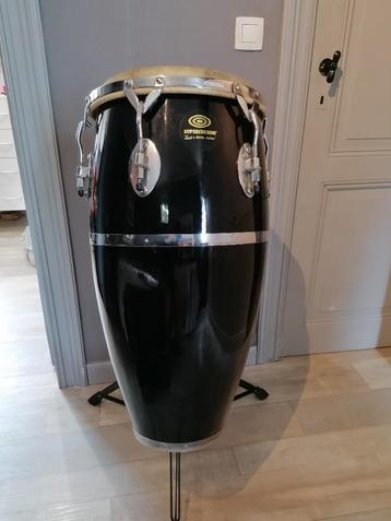 Conga Supercussion – Série "Latin & Dance" beschikbaar voor biedingen
