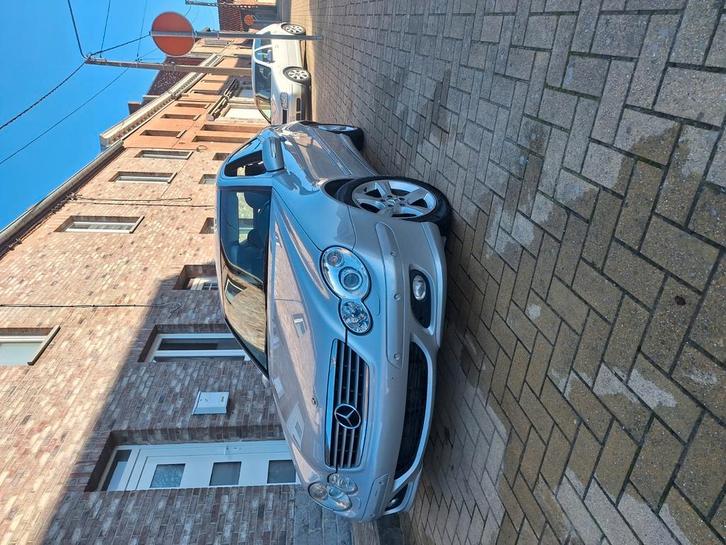 Mercedes C220 coupé 2004, Autos, Mercedes-Benz, Toit ouvrant, Coupé, Enlèvement