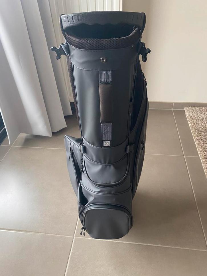 Inesis matzwarte golfzak, Sports & Fitness, Golf, Comme neuf, Sac, Enlèvement