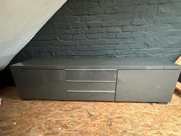 Meuble tv IKEA beschikbaar voor biedingen