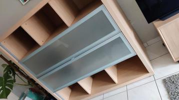 Gratis Boekenkast met plaats voor TV en en printer, radio... beschikbaar voor biedingen
