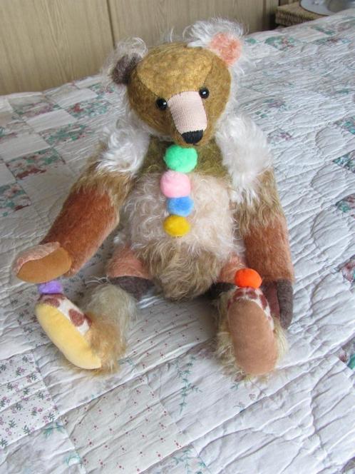 Patchwork beer ? Lapjesbeer ? Unieke beer handgemaakt 35 cm, Verzamelen, Beren en Cherished Teddies, Nieuw, Stoffen beer, Overige merken