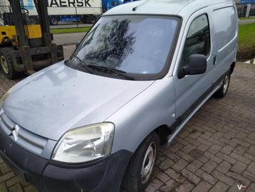 Citroen Berlingo Peugeot partner 2006 Motorkap beschikbaar voor biedingen