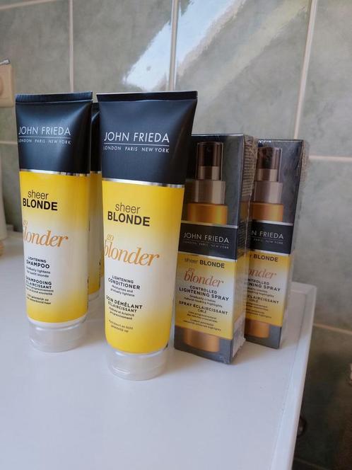 John Frieda haarverzorging Blonde shampoo verhelder spray, Handtassen en Accessoires, Uiterlijk | Haarverzorging, Nieuw, Shampoo of Conditioner