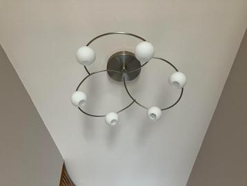 Plafondlamp beschikbaar voor biedingen