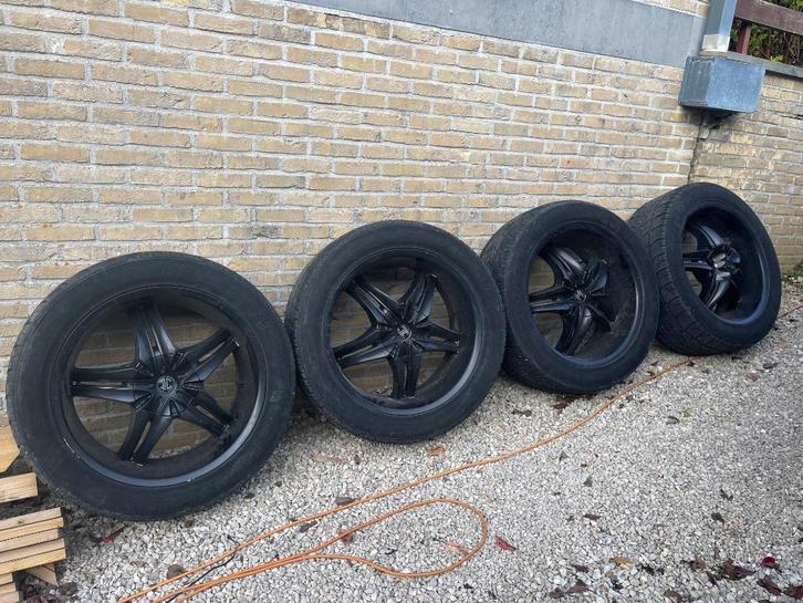 Dodge RAM 22 inch wielen (dubbel hartafstand) 305/45R22, Auto-onderdelen, Banden en Velgen, Velg(en), Overige maten, 305 mm, Bestelwagen