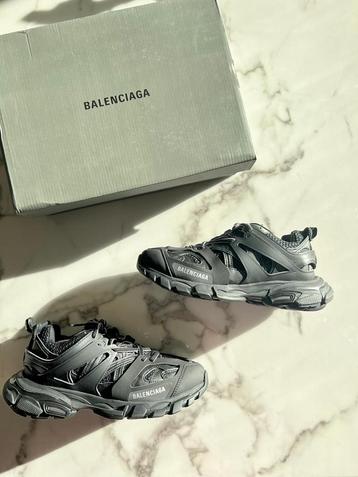 Balenciaga Tracks Black Zie Omschrijving