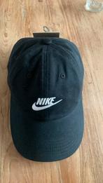 Nike kids  te koop 5€, Kleding | Heren, Hoeden en Petten, Nieuw, Pet, One size fits all, Nike