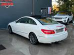 Mercedes-Benz E200 1.8Benzin Automaat Panodak Bi-Xenon, Auto's, 174 g/km, 135 kW, 4 cilinders, Airbags