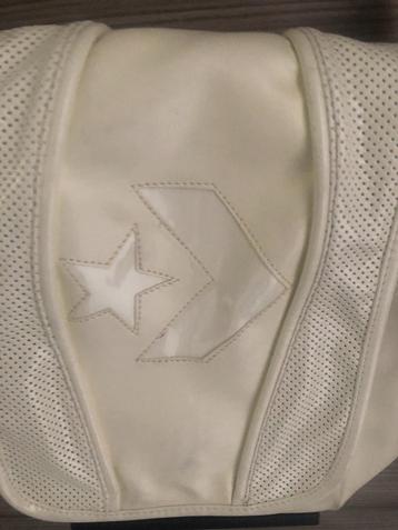 Nieuwe, witte handtas voor tiener, met ster op