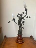 Lampe décorative sur socle en bois. 40€, Antiquités & Art, Enlèvement ou Envoi