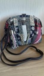 Schoudertasje TRF - Vintage look, Handtassen en Accessoires, Tassen | Damestassen, Ophalen of Verzenden, Gebruikt, Overige kleuren