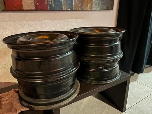 2 zomerbanden (205/55R16), 4 stalen velgen met sensor, Auto-onderdelen, Banden en Velgen, Band(en), Zomerbanden, 16 inch, 205 mm