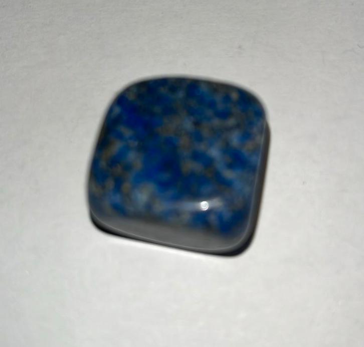 Edelsteen - Lapis Lazuli - 19gram - 20 mm x 20mm x 17mm, Verzamelen, Mineralen en Fossielen, Ophalen of Verzenden