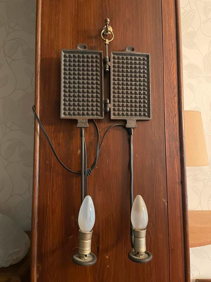 Lot de 2 appliques murales vintage  Fers à gaufres détournés, Huis en Inrichting, Lampen | Wandlampen, Gebruikt, Ophalen