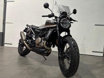 Husqvarna Svartpilen 701 Style  beschikbaar voor biedingen