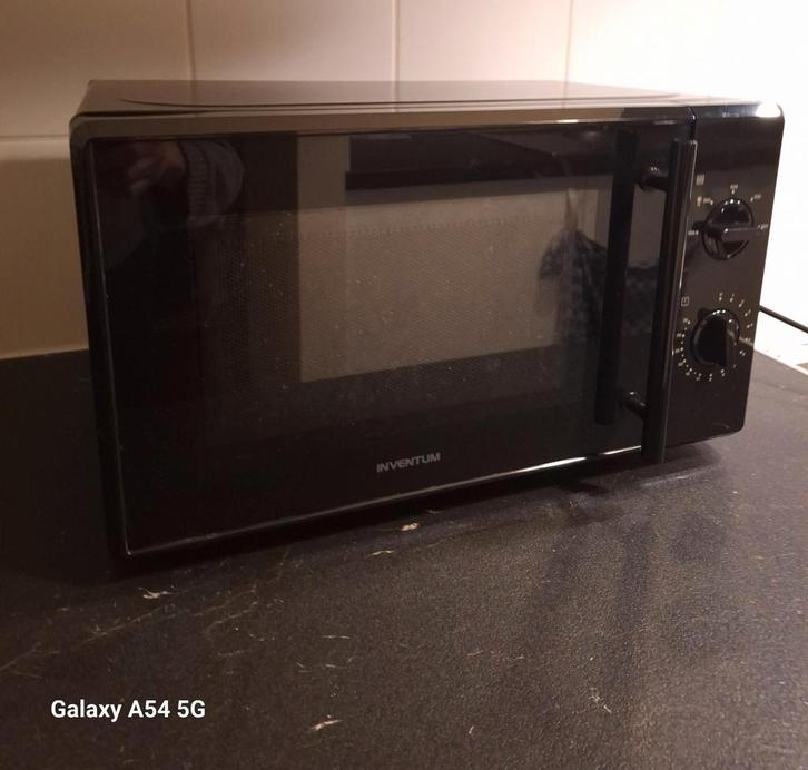 Micro-ondes INVENTUM 20 litres (modèle noir), Electroménager, Fours, Autoportant, Enlèvement