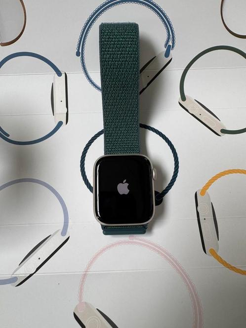 Apple Watch SE 2024 44 mm (WiFi + 4G), Handtassen en Accessoires, Smartwatches, Zo goed als nieuw, Conditie, Ophalen