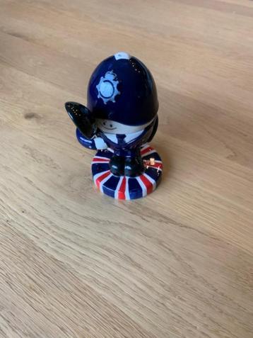 Eggshell en tant que policier anglais, Enlèvement ou Envoi, Neuf