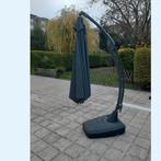 Mooie zweefparasol van topmerk EVERİTE met parasolvoet, Tuin en Terras, Ophalen, Parasolvoet