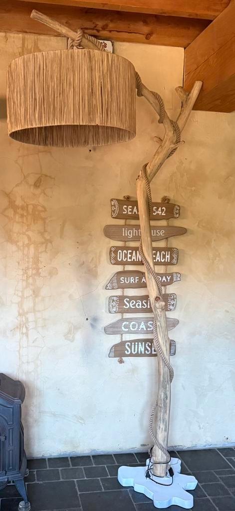 Unieke boho staande lamp, Huis en Inrichting, Lampen | Vloerlampen, Zo goed als nieuw, Hout, Ophalen