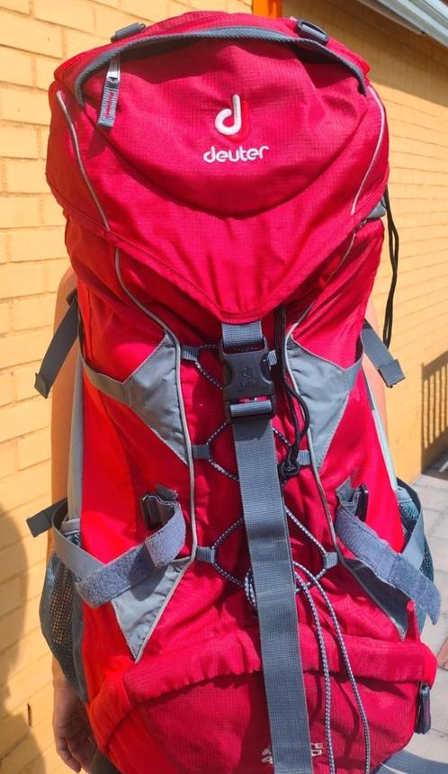 Deuter 45+10 aircontact lite pour femmes, Sports & Fitness, Alpinisme & Randonnée, Utilisé, Enlèvement ou Envoi