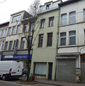 Huis te koop in Antwerpen, 7 slpks disponible aux enchères