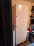 Grote diepvriezer Bosch, Elektronische apparatuur, Koelkasten en IJskasten, Ophalen, 200 liter of meer, Zo goed als nieuw, Energieklasse A of zuiniger