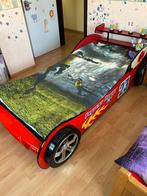 Autobed met lattenbodem en matras, Kinderen en Baby's, Kinderkamer | Bedden, Ophalen, Zo goed als nieuw, Lattenbodem