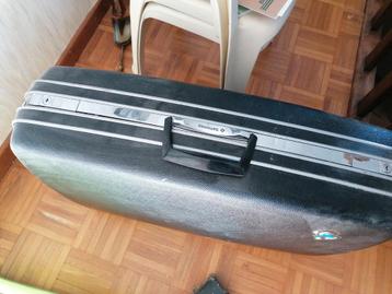 Valise Samsonite, Enlèvement, Utilisé
