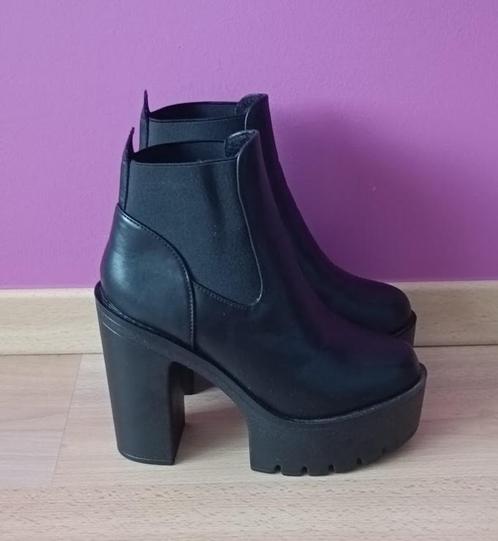 Zwarte enkellaarsjes met hoge hak, Kleding | Dames, Schoenen, Gedragen, Schoenen met hoge hakken, Zwart, Ophalen of Verzenden
