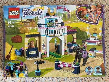 LEGO Friends Stephanie's Paardenconcours - 41367 beschikbaar voor biedingen